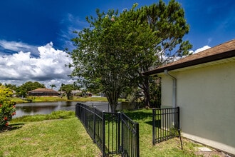 871 Brookview Ln in Rockledge, FL - Foto de edificio - Building Photo