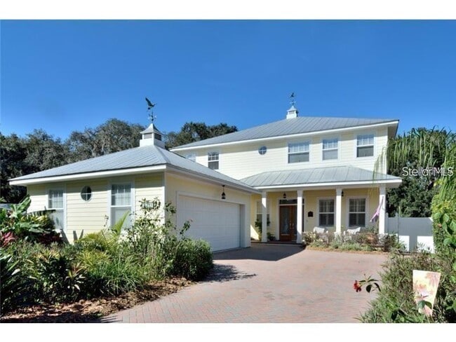 property at 11949 Riverhills Dr