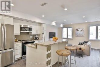 795 Broadview Ave in Toronto, ON - Building Photo - Building Photo