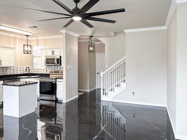 505 Kingscote Ct in Arlington, TX - Building Photo - Building Photo