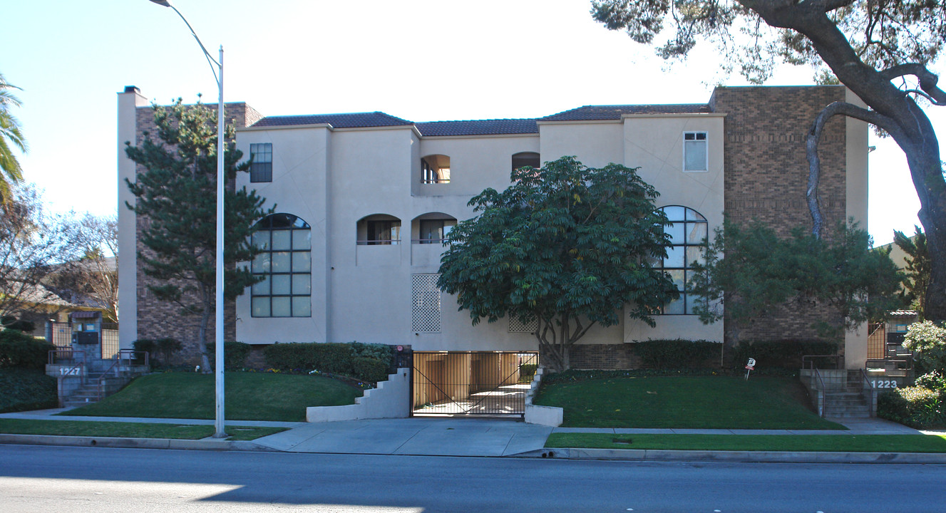 1223-1227 Huntington Dr in South Pasadena, CA - Building Photo