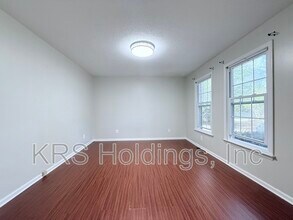 8329 Bells Lake Rd in Apex, NC - Building Photo - Building Photo