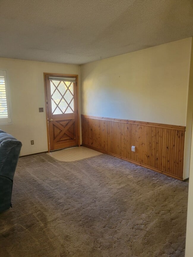 705 E 5th St in Alturas, CA - Building Photo - Building Photo