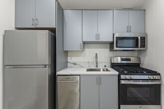 1327 23rd St in Santa Monica, CA - Building Photo - Building Photo