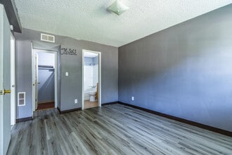 Vue on Royal Ridge in Fulton, KY - Foto de edificio - Interior Photo