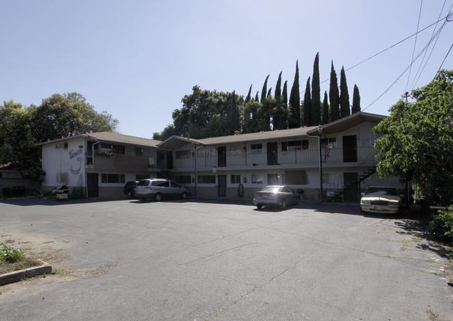 Venecia Apartments in West Sacramento, CA - Building Photo - Building Photo