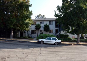 915 Glenway Dr Apartments