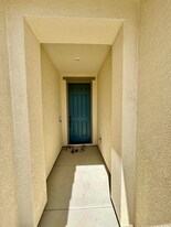 1570 Pinchot Dr in Manteca, CA - Building Photo