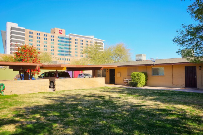 1801 E Cambridge Ave in Phoenix, AZ - Building Photo - Building Photo