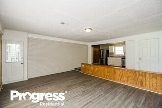 6185 Marilla St in Douglasville, GA - Building Photo - Building Photo