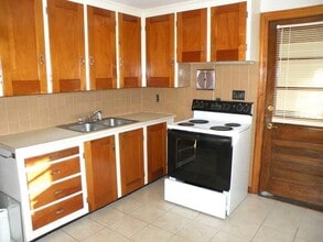 38 E Commonwealth Dr in Portland, ME - Building Photo - Building Photo