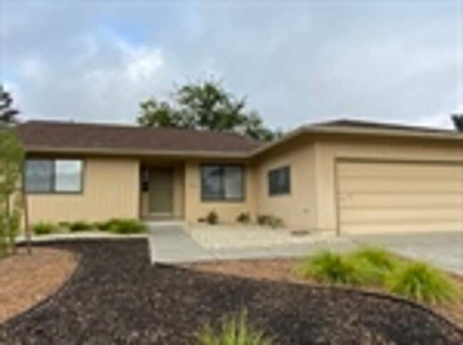 8835 Hood Mountain Cir in Santa Rosa, CA - Building Photo - Building Photo