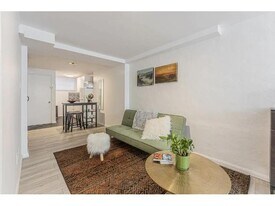 7201 Boyer Rue in Montréal, QC - Building Photo