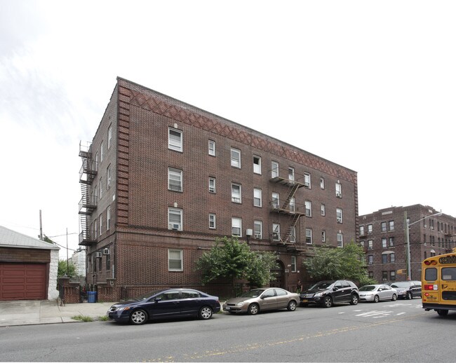 4615 9th Ave in Brooklyn, NY - Foto de edificio - Building Photo