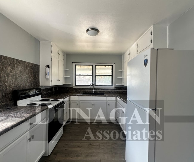 409 E Margaret St in Carlsbad, NM - Building Photo - Building Photo