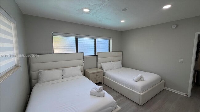 property at 10004 E Bay Harbor Dr