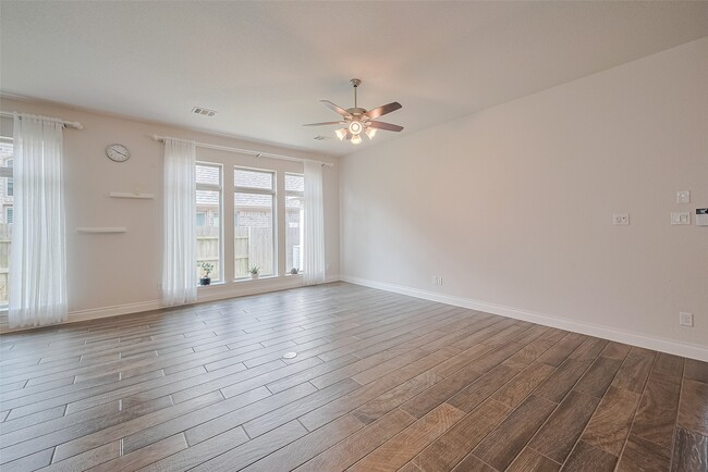 property at 6906 Montclair Colony Trl