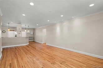 79 Wiltshire Rd in Scarsdale, NY - Building Photo - Building Photo