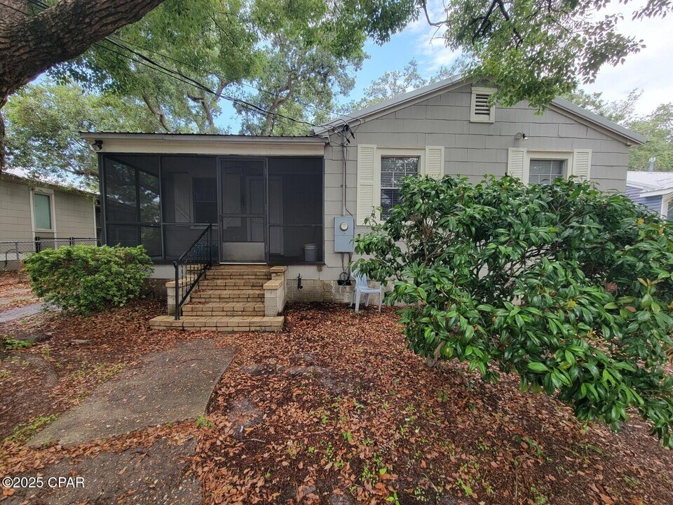 3204 W 16th St in Panama City, FL - Building Photo