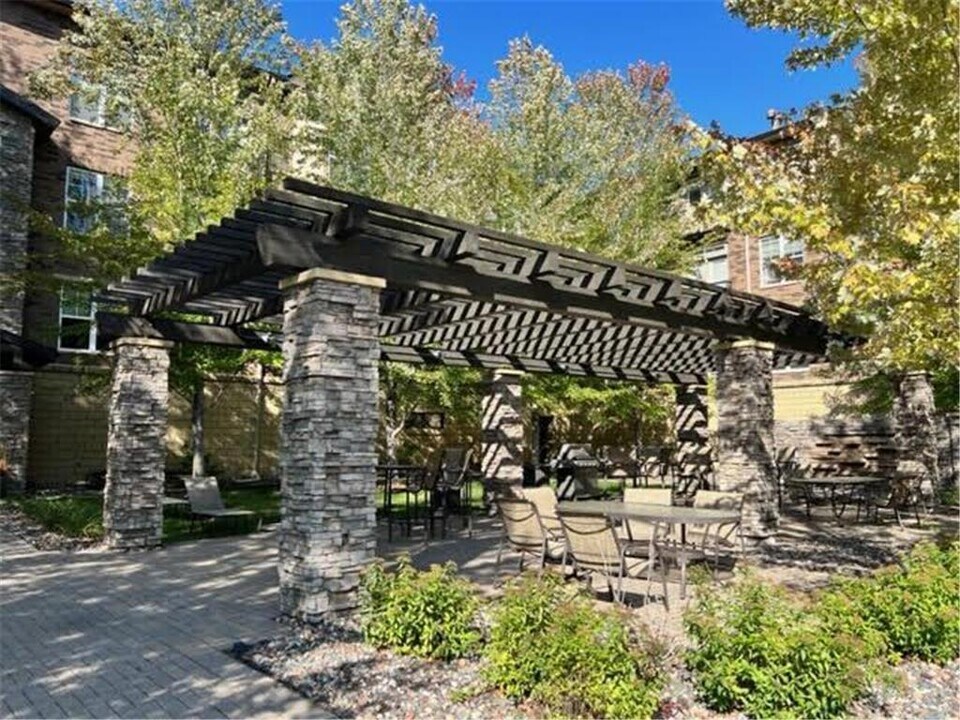 13570 Technology Dr.-Unit -2313 in Eden Prairie, MN - Building Photo