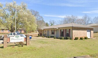 756 Randolph Ave in Wadley, AL - Building Photo