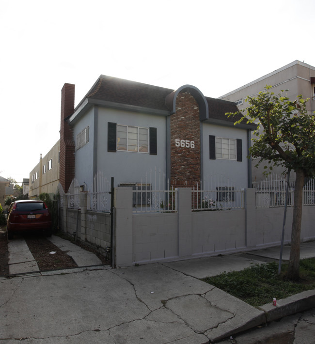 5656 La Mirada Ave in Los Angeles, CA - Building Photo - Building Photo