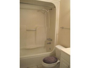 812 Martin Behrman Ave in Metairie, LA - Building Photo - Building Photo