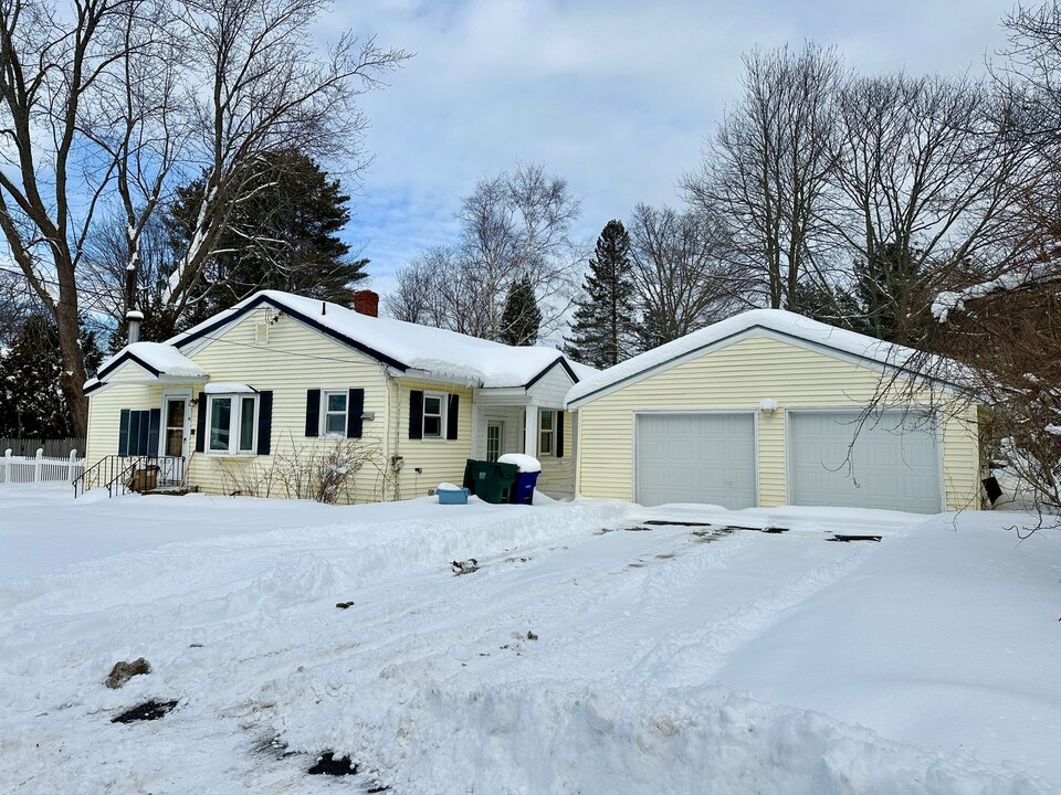 40 Winterberry St in South Portland, ME - Building Photo