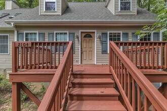 2104 Jo Mac Rd in Chapel Hill, NC - Building Photo - Building Photo