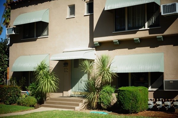 570 N El Molino Ave, Unit 570 in Pasadena, CA - Building Photo