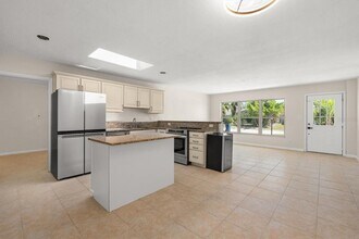 6732 Washington Pl in Bradenton, FL - Building Photo - Building Photo