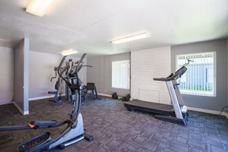 Pine Meadows Apartments in Concord, CA - Foto de edificio - Interior Photo