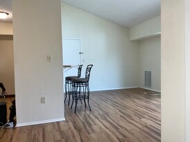 2110 Aspen Dr, Unit 2110 aspen dr in Plainsboro, NJ - Building Photo