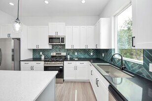 5304 Kindred Gdn Ln in Houston, TX - Building Photo