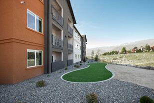 Canyon's Edge Apartments