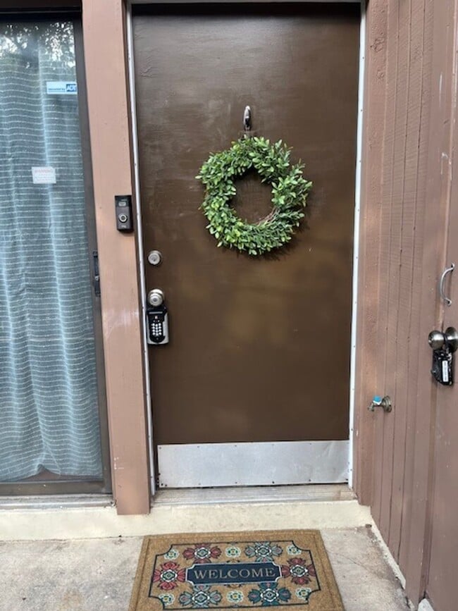 8046 Pantano Pl in Alexandria, VA - Building Photo - Building Photo