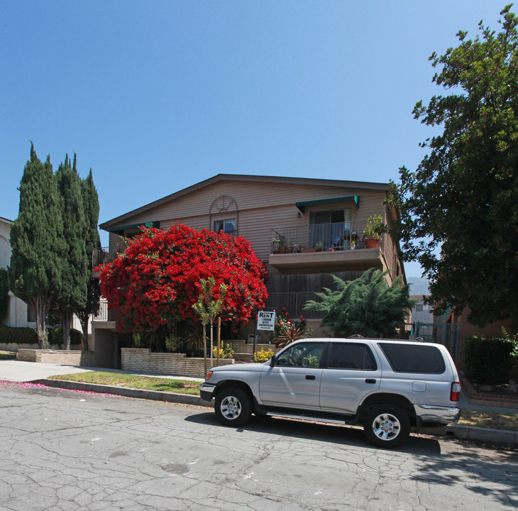 716 S 5th St in Burbank, CA - Foto de edificio