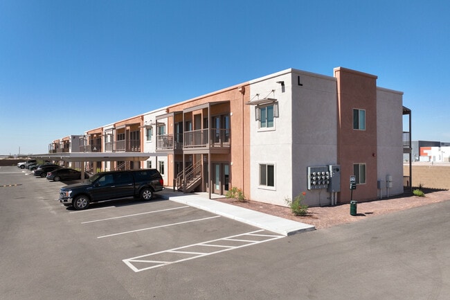 Cielo Verde Apartments in Yuma, AZ - Building Photo - Building Photo