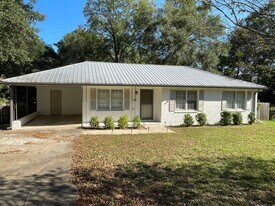 130 Derby St in Athens, GA - Building Photo