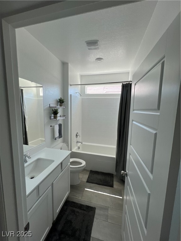 325 Whitney Crst St in Henderson, NV - Building Photo - Building Photo