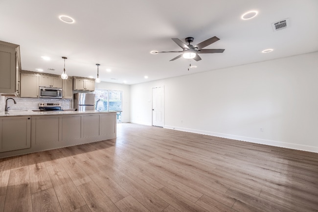 402 Jefferson St in Benton, AR - Building Photo - Building Photo