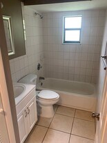 4520 SW 7th Pl in Cape Coral, FL - Building Photo