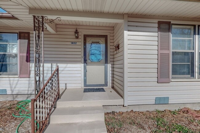 property at 1402 Glendale St