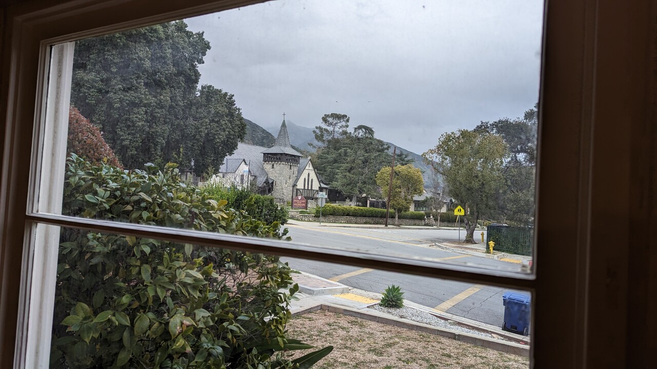 205 N Baldwin Ave in Sierra Madre, CA - Building Photo