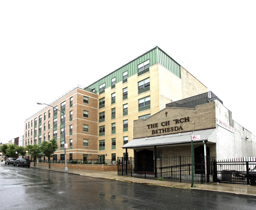 Gates Plaza Senior Housing in Brooklyn, NY - Building Photo