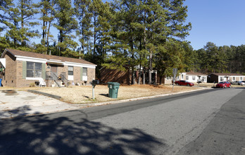 Club Boulevard in Durham, NC - Building Photo - Building Photo