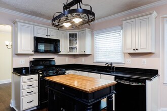 206 Maumee Ct in Cary, NC - Building Photo - Building Photo