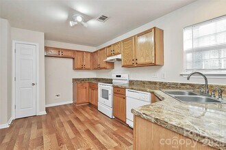 2134 Cindy Creek Ln in Charlotte, NC - Building Photo - Building Photo