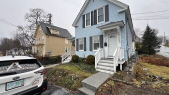 10 Horne St in Dover, NH - Building Photo
