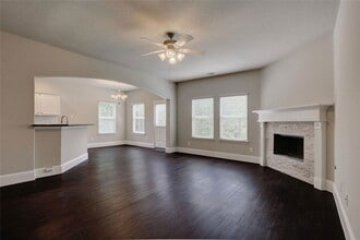 10567 Sunflower Dr in Willis, TX - Building Photo - Building Photo